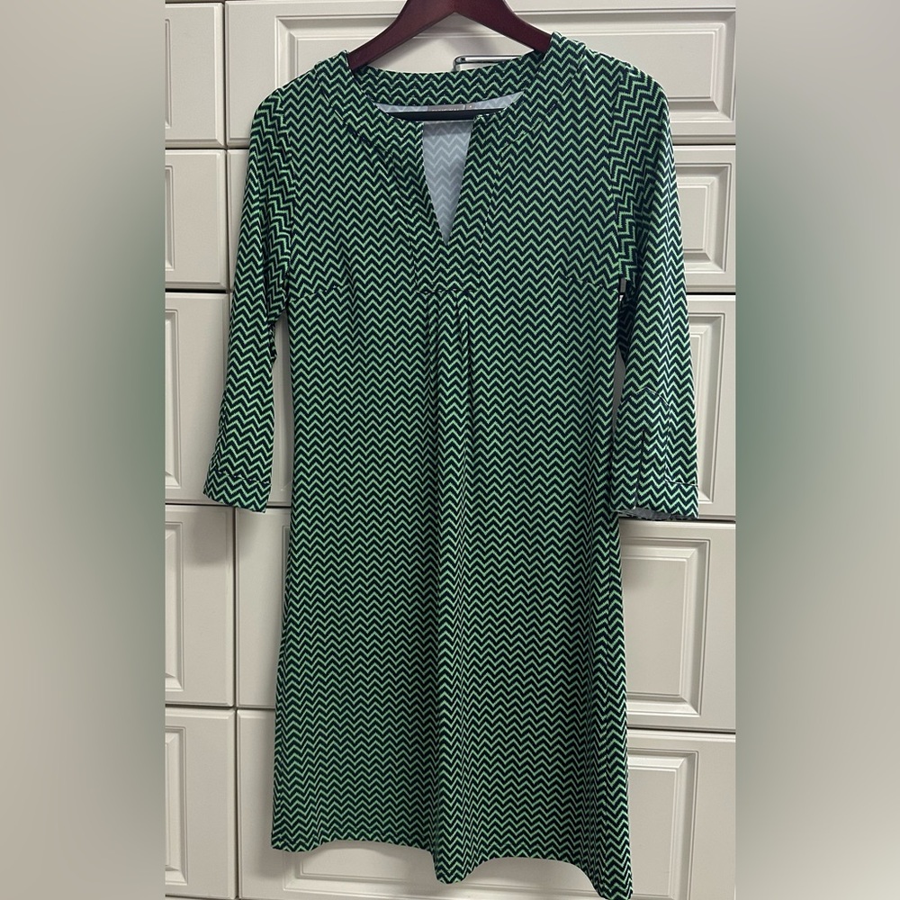 Ellie Kai Green and Navy Chevron Pattern Dress